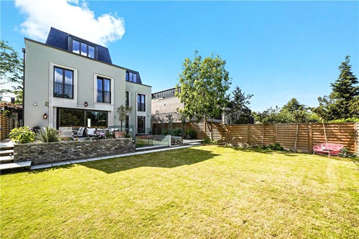 6 Bedroom Detached House For Sale In Lincoln Avenue, Wimbledon, SW19