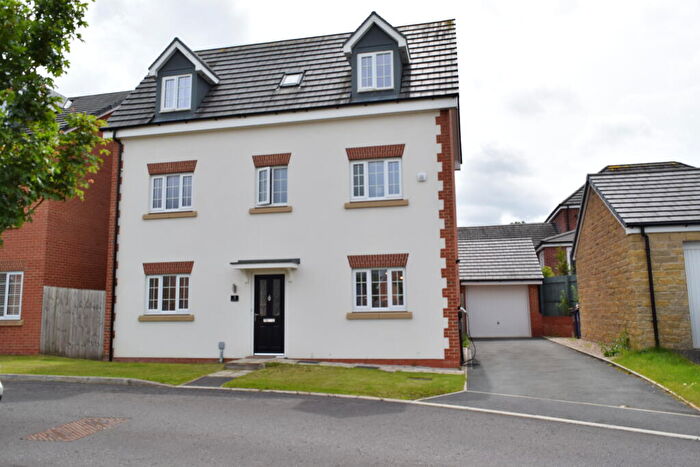 4 Bedroom House To Rent In Rigby Avenue, BB2