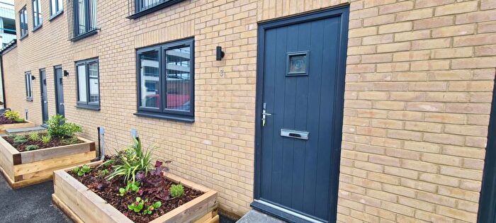 2 Bedroom Terraced House To Rent In Eastgate Street, SO14