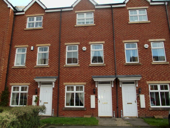 3 Bedroom Terraced House To Rent In Morland Place, Northfield, B31