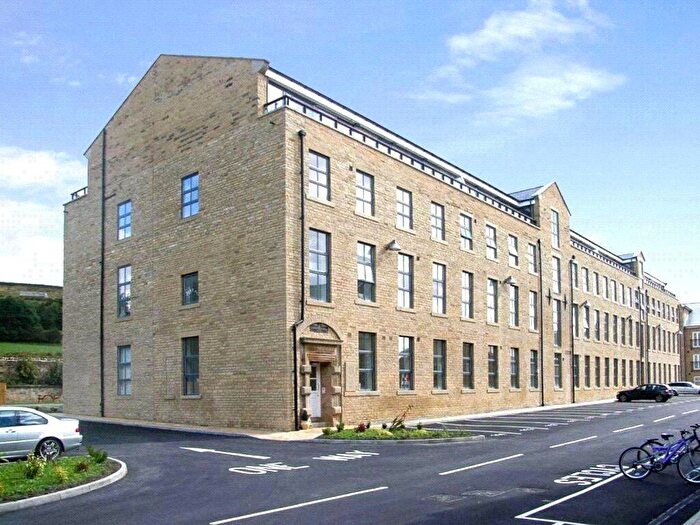 2 Bedroom House To Rent In Limefield Mill, Wood Street, BD16