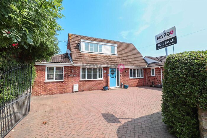 3 Bedroom Detached House For Sale In Sheffield Road, Killamarsh, Sheffield, S21