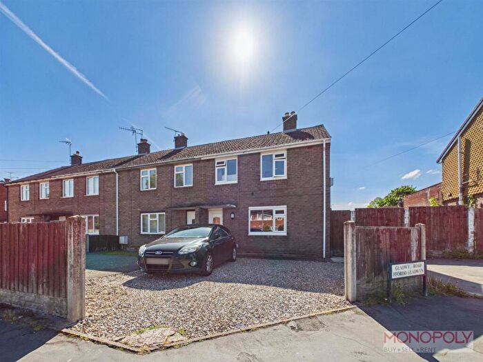 3 Bedroom Semi-Detached House For Sale In Gladwyn Road, Wrexham, LL12