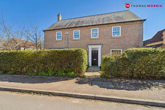 5 Bedroom Detached House For Sale In Hampton Close, Fenstanton, Huntingdon, Cambridgeshire, PE28