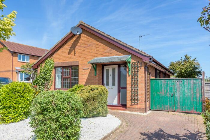2 Bedroom Detached Bungalow To Rent In Grange Road, Redhill Grange, Wellingborough, NN9