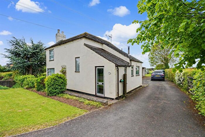2 Bedroom Cottage For Sale In Rycroft Road, Hemington, DE74