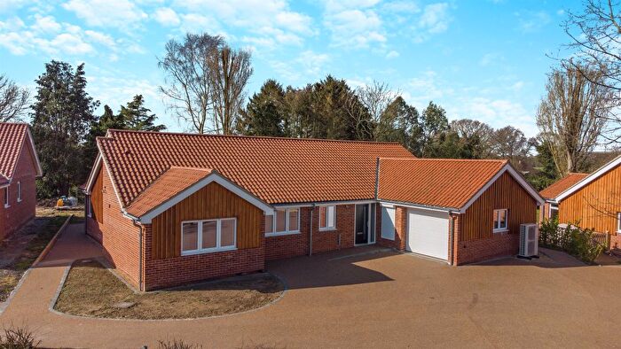 4 Bedroom Detached Bungalow For Sale In Marjorie Loke, Trunch, North Walsham, NR28