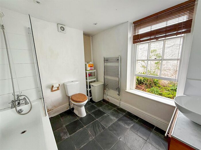 3 Bedroom Terraced House For Sale In Wellington Place, Falmouth, TR11