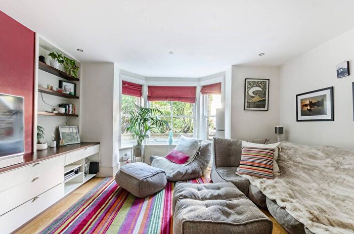 1 Bedroom Flat To Rent In Rosendale Road, West Dulwich, London, SE21