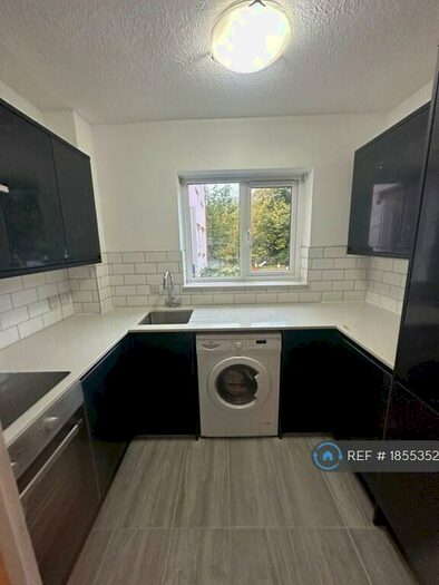 2 Bedroom Flat To Rent In Nelson Court, Buckingham, MK18