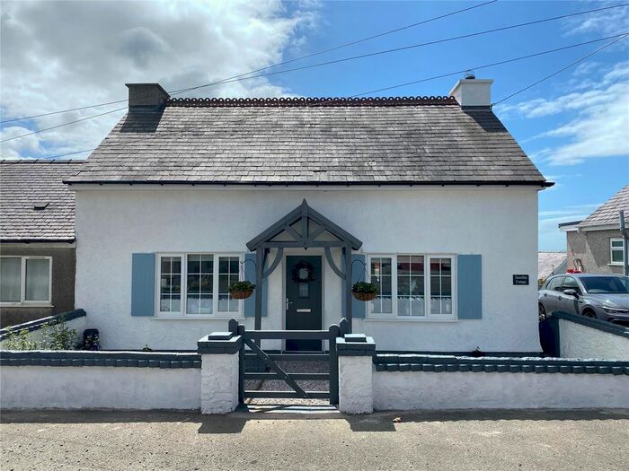 3 Bedroom Link Detached House For Sale In Nebo, Amlwch, Sir Ynys Mon, LL68