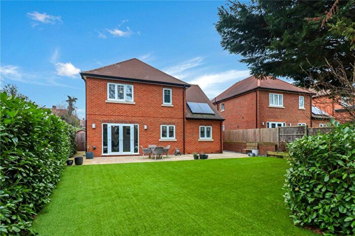 4 Bedroom Detached House For Sale In Gill Orchard, Abbots Langley, WD5