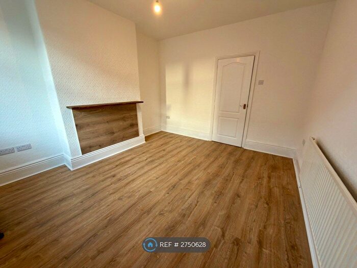 2 Bedroom Terraced House To Rent In Beechwood Road, Sheffield, S6