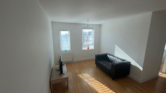 1 Bedroom Flat To Rent In Amsterdam Road, Docklands, London, E14