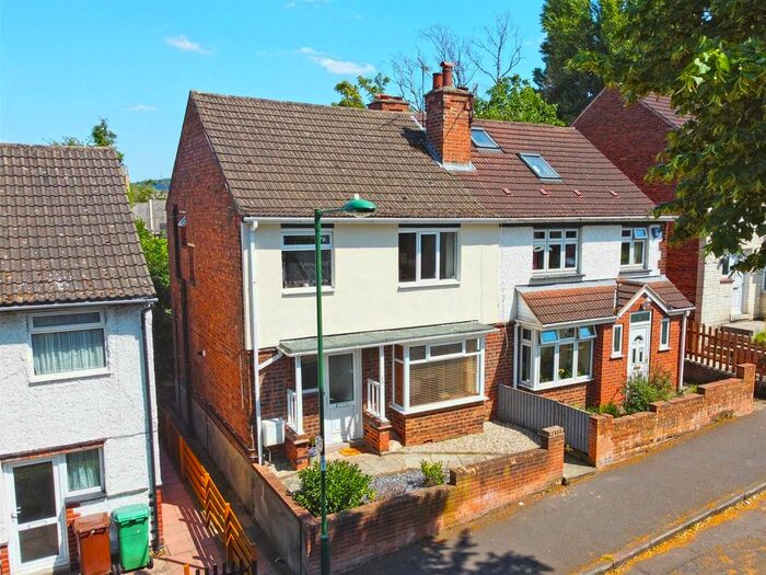 3 Bedroom Semi-Detached House For Sale In Warren Avenue, Sherwood, Nottingham, NG5