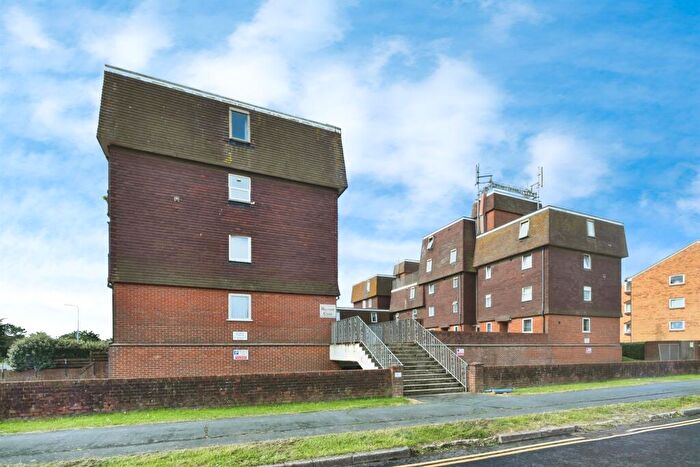 2 Bedroom Apartment For Sale In Balcombe Road, Peacehaven, BN10