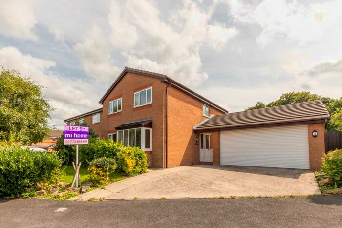 4 Bedroom Detached House To Rent In Blenheim Avenue, Kirkham, PR4