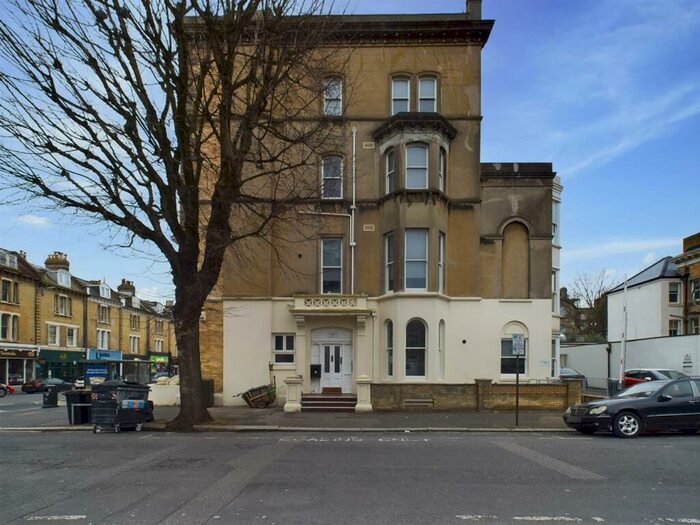 1 Bedroom Flat To Rent In Selborne Road, Hove, BN3
