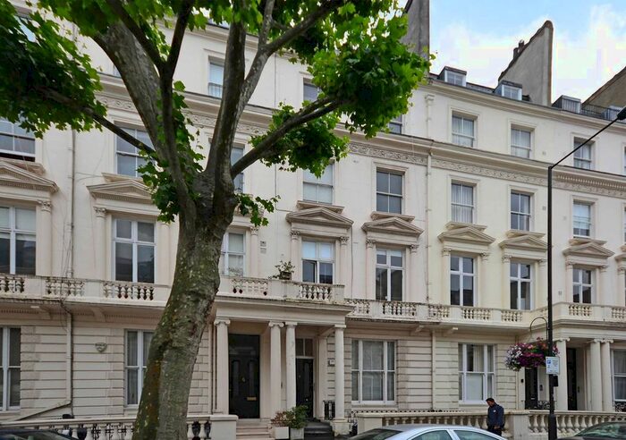 2 Bedroom Flat To Rent In Warrington Crescent, Maida Vale, London, W9