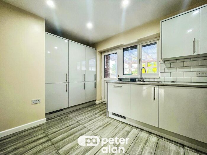 2 Bedroom Bungalow To Rent In Boncath Road, Llandaff North, CF14