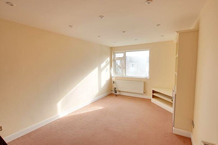 1 Bedroom Flat To Rent In Downlands Road, Devizes, SN10