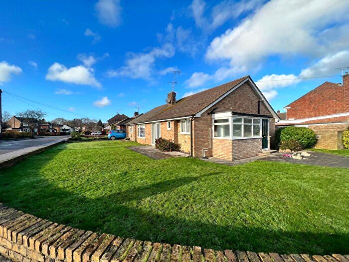 2 Bedroom Bungalow For Sale In Windermere Drive, Gillingham, Kent, ME8
