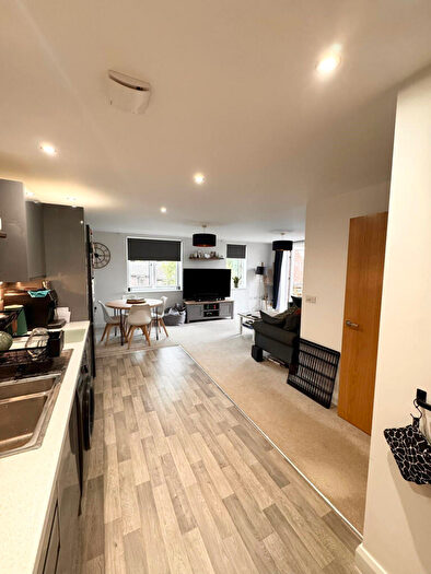 2 Bedroom Flat For Sale In Pewsey House, The Valley, Winchester, SO22