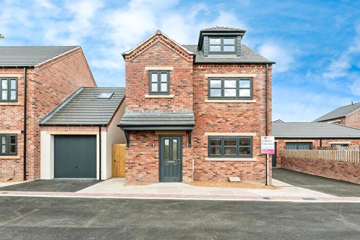 4 Bedroom Detached House For Sale In Oakwood Park, Pollington, Goole, DN14
