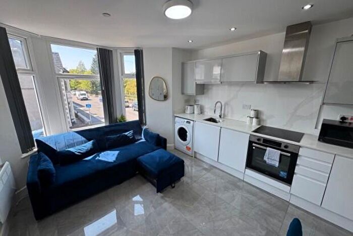 2 Bedroom Maisonette To Rent In Bruce Street Cardiff, CF24