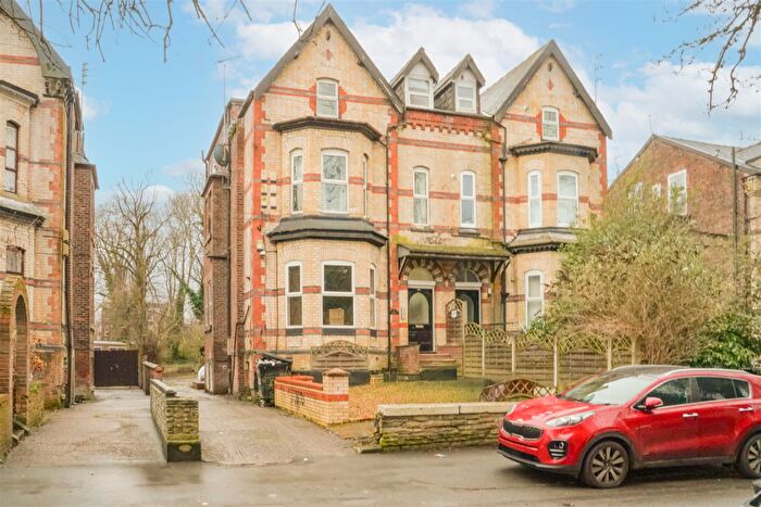 2 Bedroom Apartment For Sale In Demesne Road, Whalley Range, M16