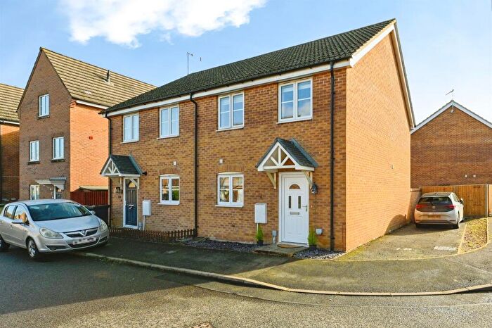 3 Bedroom Semi Detached House For Sale In Bay Walk, Downham Market, PE38