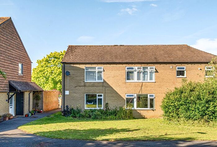 2 Bedroom Flat For Sale In Colne Green, Keynsham, Bristol, Somerset, BS31