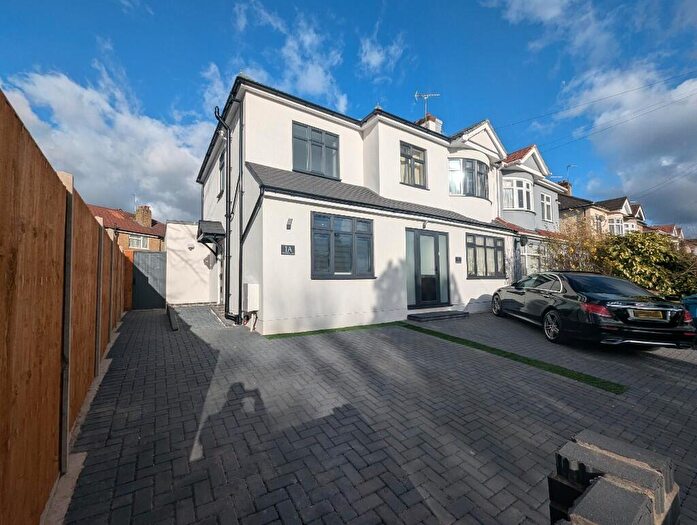 2 Bedroom End Of Terrace House To Rent In Tregenna Avenue, Harrow, Middlesex, HA2