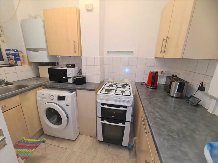 2 Bedroom Flat To Rent In Welland Street, Greenwich, London, SE10