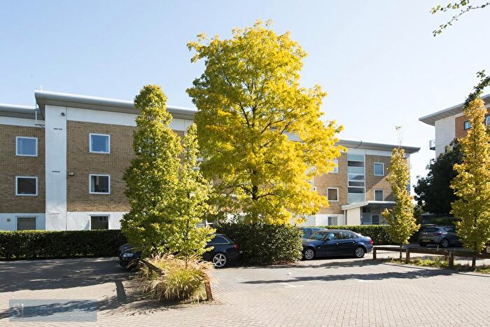 2 Bedroom Property To Rent In Swansea Court, Galleons Lock, E16