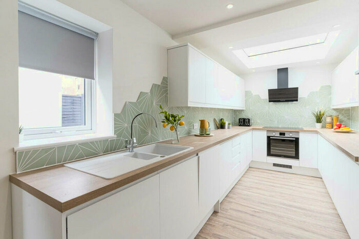 7 Bedroom Terraced House To Rent In Margate Road, Southsea, PO5