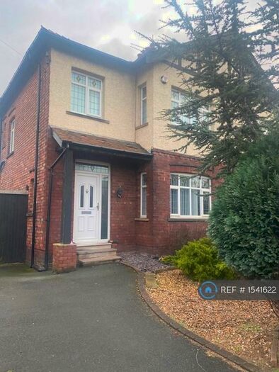 3 Bedroom Semi-Detached House To Rent In Mersey Road, Crosby, Liverpool, L23