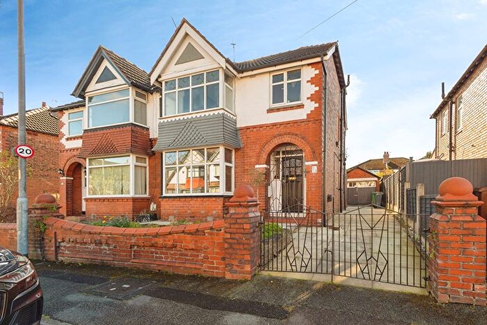 3 Bedroom Semi Detached House For Sale In Burnside Drive, Manchester, Greater Manchester, M19
