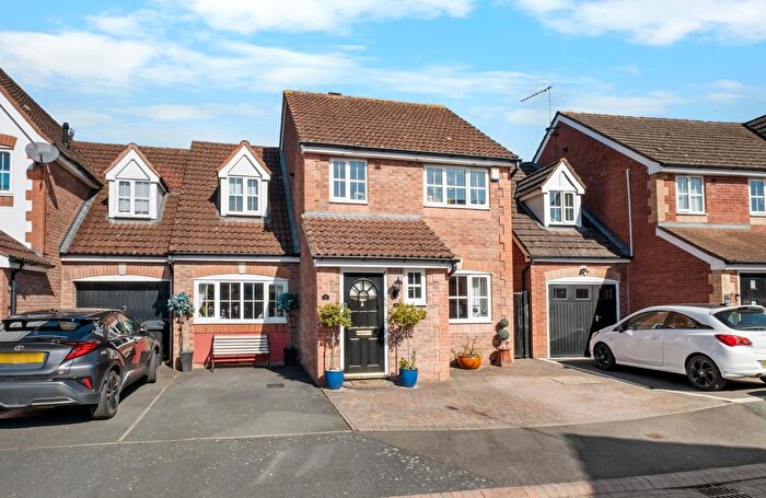 3 Bedroom End Terrace House For Sale In Pevensey Road, Bromsgrove, B60