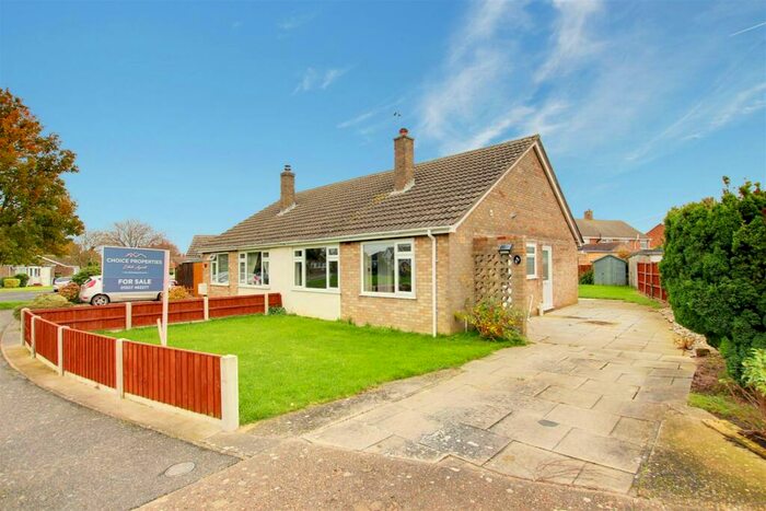 3 Bedroom Semi-Detached Bungalow For Sale In Chauntry Road, Alford, LN13