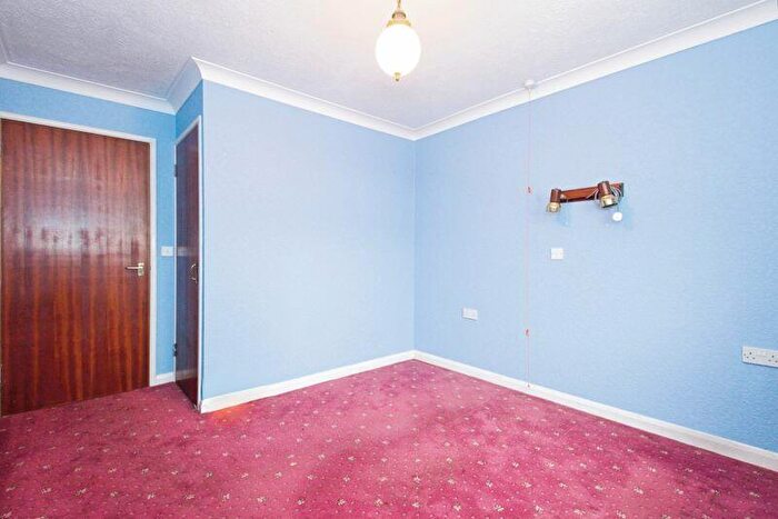 1 Bedroom Flat For Sale In Beech Haven Court, Crayford, DA1