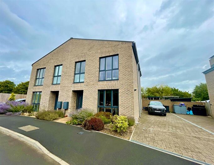 3 Bedroom Semi-Detached House For Sale In Nevinson Road, Swindon, SN3