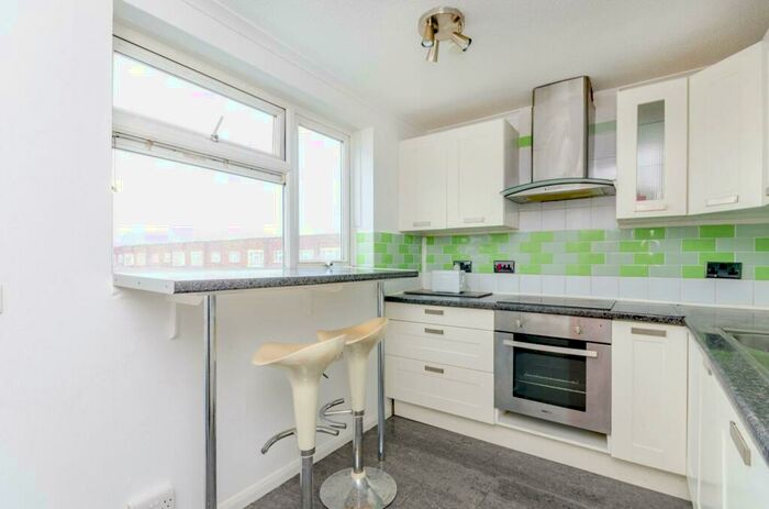2 Bedroom Flat To Rent In Onslow Street, Guildford, GU1
