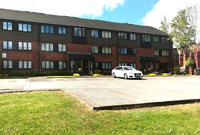 2 Bedroom Flat For Sale In Norden Road, Maidenhead, SL6