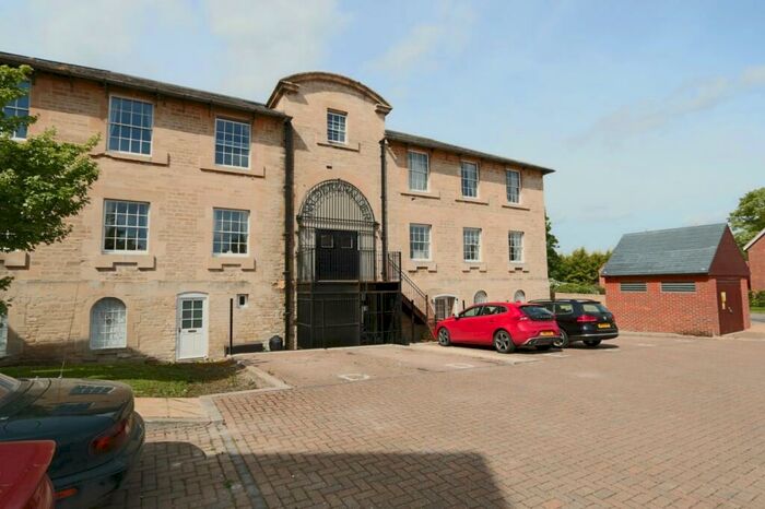 2 Bedroom Flat To Rent In Claypit Lane, East Challow, OX12