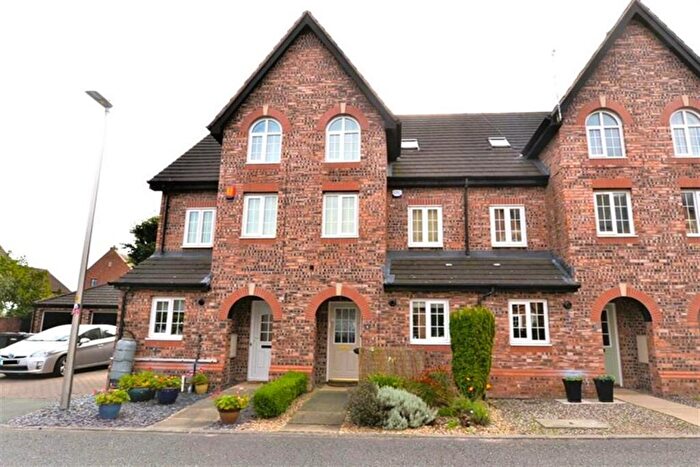 3 Bedroom Town House To Rent In Spey Close, Middlewich, CW10