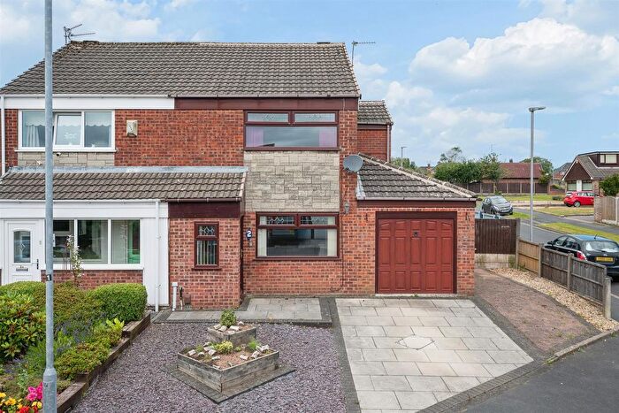 3 Bedroom Semi-Detached House For Sale In Abbots Way, Billinge, Wigan, WN5