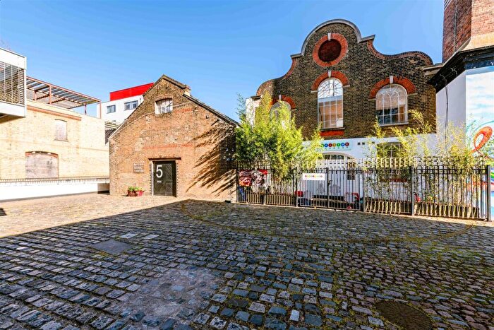 House To Rent In Lea Bridge Road, Hackney, E5