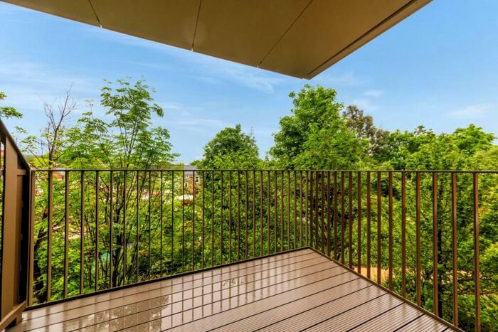 1 Bedroom Studio To Rent In Alington House, Clarendon, N8