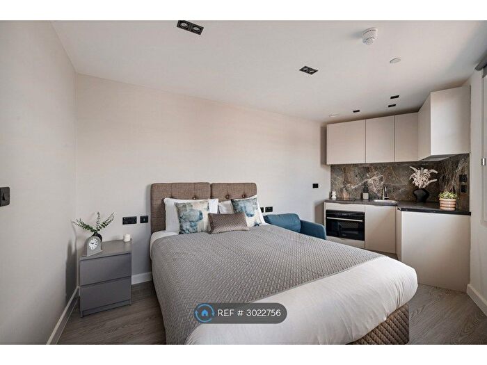 Studio To Rent In Lowlands Road, Harrow, HA1